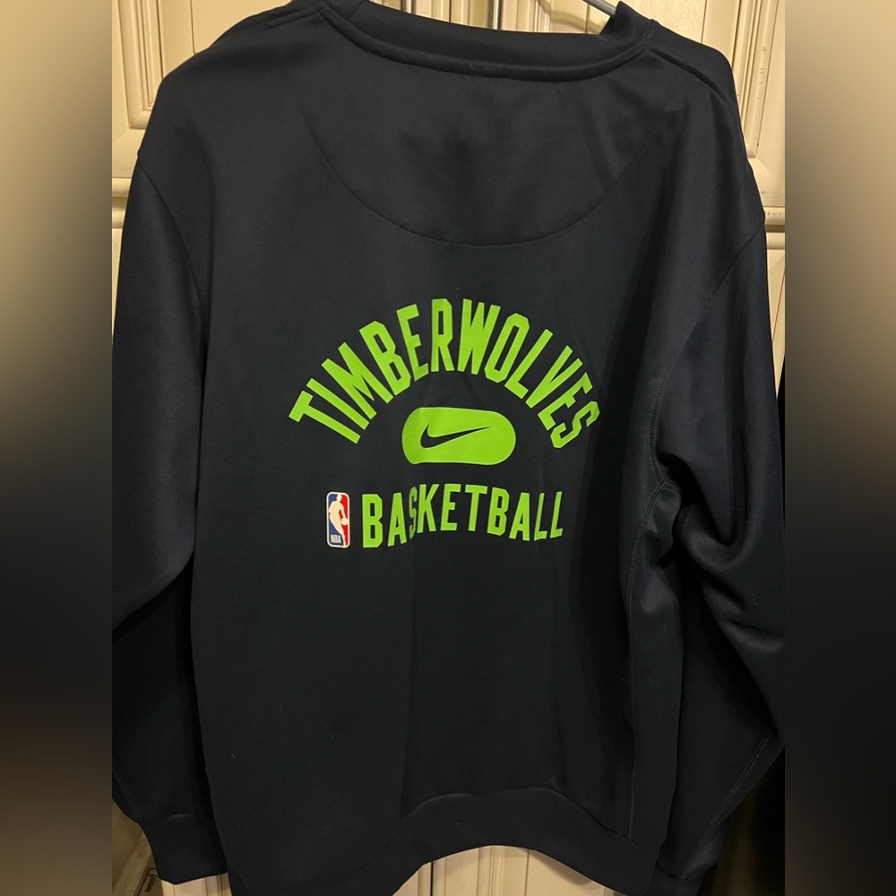 Minnesota Timberwolves Nike DriFit NBA Basketball Graphic Sweatshirt Mens L